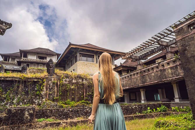 Bali Ghost Tour: The Biggest Abandoned Hotel in Bali - Key things that make this tour work