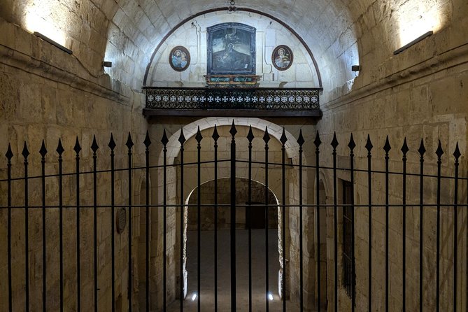 Birgu (Vittoriosa) Ghost and Crime Tour - The story engine: Knights of Malta, Ottoman-era battles, and punishment lore