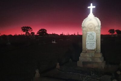 Charters Towers Cemetery Ghost Tour In Lynd Highway - How the 2-Hour Walk Feels: Pace, Group Size, and What You’ll Do