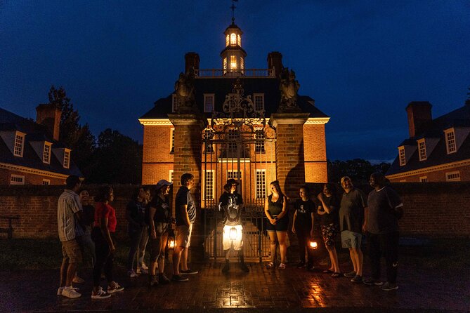 Colonial Ghosts: Ghostly Whispers of Williamsburg Ghost Tour - Stop-by-Stop: William & Mary to Bruton Parish Church