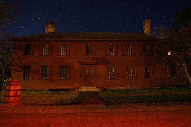 Colonial Ghosts: Ghostly Whispers of Williamsburg Ghost Tour - Small-Group Promise vs. Reality on Busy Nights