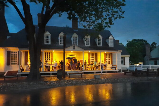 Colonial Williamsburg Ghost Stories and Walking Tour - Stop 1: Colonial Williamsburg and the Traditional Storytelling Opening