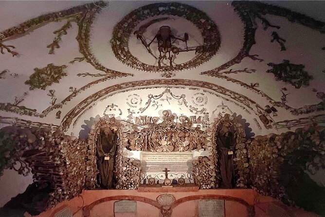 COMBO: Rome's Capuchin Crypts Tour & Rome's Dark Side Ghost Tour - The Pantheon area and Piazza Navona’s haunted window