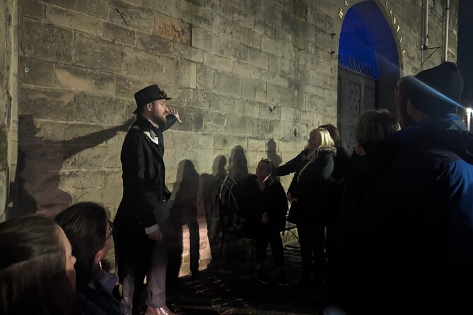 Dark History Walking Tour in Warwick - Meeting at 60 High St, then ending at the market square