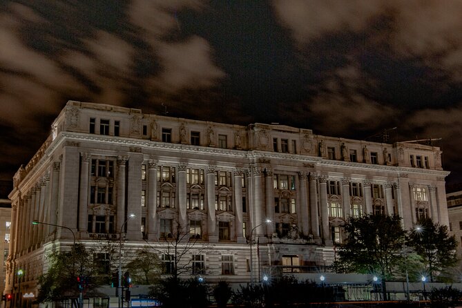 DC Ghosts Ultimate Dead of Night Haunted Ghost Tour - President’s Park Stop 2: whispers near statues and misty pathways