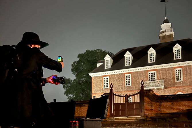 Dead Of Night Ghost Tour in Williamsburg / PARANORMAL EQUIPMENT - The Guides and the Tone: Why Denny’s Style Shows Up in Reviews