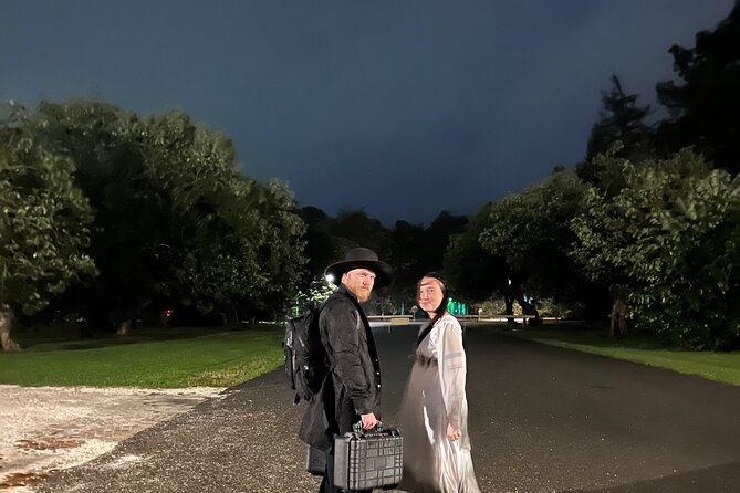 Dead Of Night Ghost Tour in Williamsburg / PARANORMAL EQUIPMENT - The Paranormal Equipment Part: Spirit Box and Rods (and Your Role)