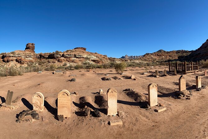 Exclusive Access Zion Jeep Tour including Grafton Ghost Town - Entering a Small-Group Zion Jeep Day (Max 11)