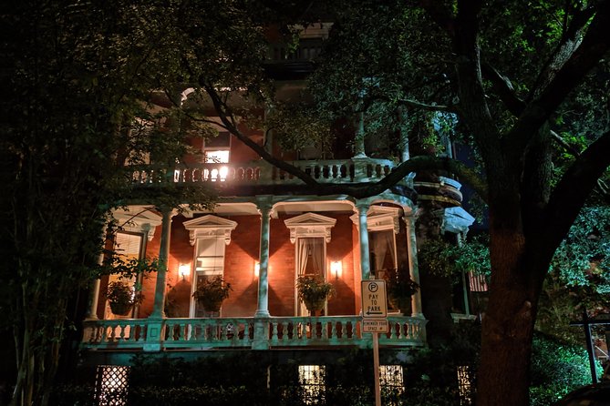 Fraidy Cat: The Family Fun Ghost Tour of Savannah - Colonial Park Cemetery: where the haunting gets concentrated