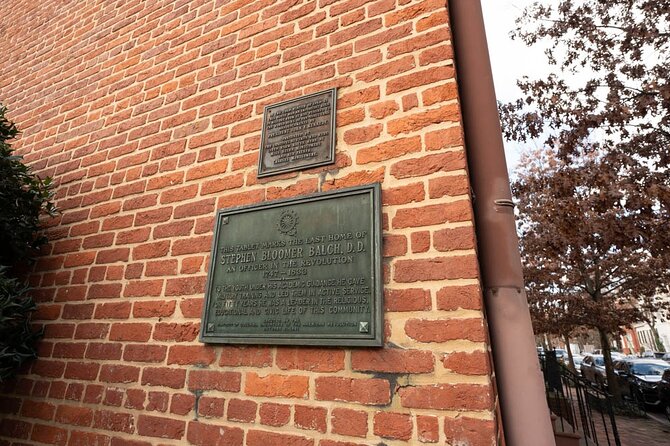 Georgetown Walking Tour: Spies, Presidents, and Exorcist Steps - Healy Hall at Georgetown University: Architecture Meets Haunted Talk