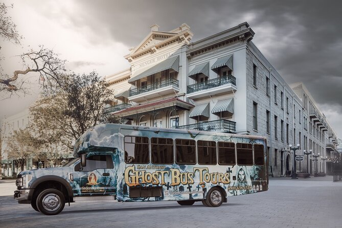 Ghost Bus Pub Crawl - Best For Who: Groups Wanting Spooky Fun, Not a Marathon