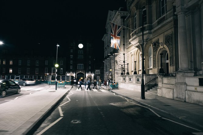 Ghost, Ghouls and Gallows Tour : Guided Tour with Boat Ride - Why a Thames night cruise matters for ghost stories