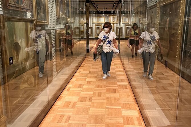 Ghost Stories: A Mysterious, Macabre Tour in the Metropolitan Museum - Who should book this tour (and who might want a different style)