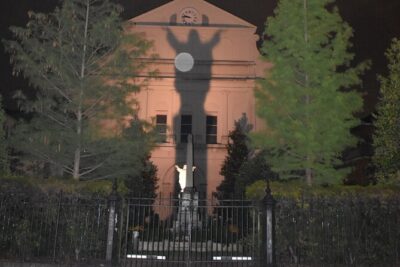 Ghost Stories and True Crime Walking Tour of the French Quarter - Stop 1: French Quarter blocks, where ghosts and criminals share the same streets