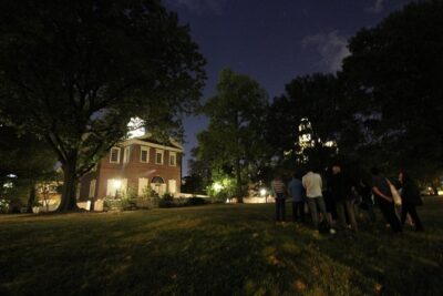 Ghost Tour of Philadelphia by Candlelight - Meeting Point at Signer’s Garden: Easy Start, Short Finish