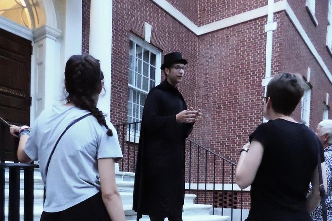 Ghost Tour of Philadelphia by Candlelight - Stop 1: Independence Hall and the Security-Guard Encounter
