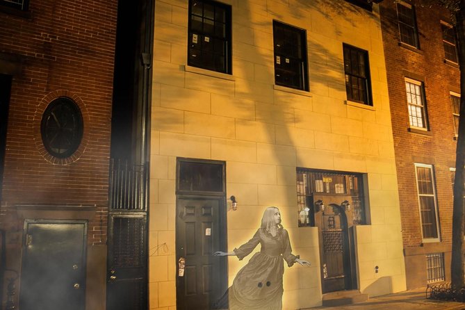Greenwich Village Group Haunted Ghost Tour, in NYC - Stop 3: The New York Ghost Tours Moment and Nighttime City Perception