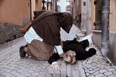 Guided Ghost Tours with Actors From Stockholm - Start at Köpmantorget: Merchant Street, Saint George, and the Dragon