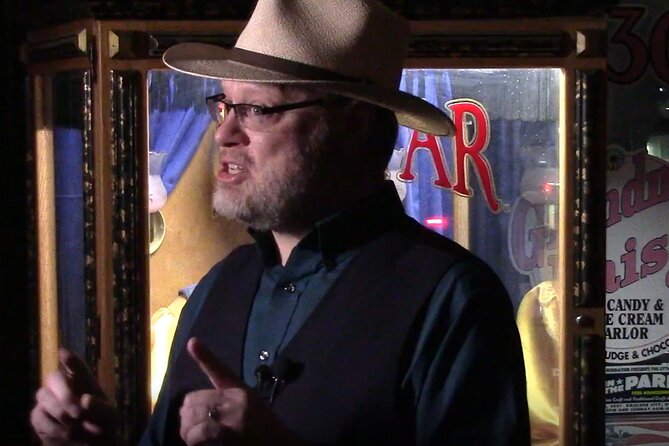 Haunted Boulder City Ghost and UFO Tour - A 1-hour night walk through Boulder City’s most talkative corners