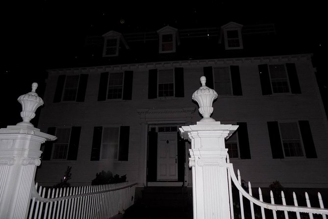 Haunted Footsteps Best Ghost & Paranormal Salem Tour - How the tour runs: lantern light, costume guide, and no interior stops