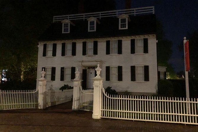 Haunted Footsteps Best Ghost & Paranormal Salem Tour - Price and value: what $30 buys you in real terms