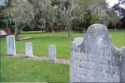 Haunted Savannah Paranormal Ghost Tour - The walking pace: 90 minutes that stay manageable