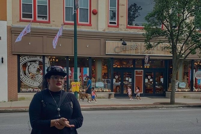 Historical Ghost Lantern Tour Downtown Traverse City - Price and value: what $38 buys you in Traverse City