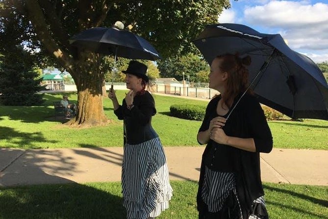 Lake Geneva Ghost Walk - The Guide Experience: Why Moe and Rita Make a Difference