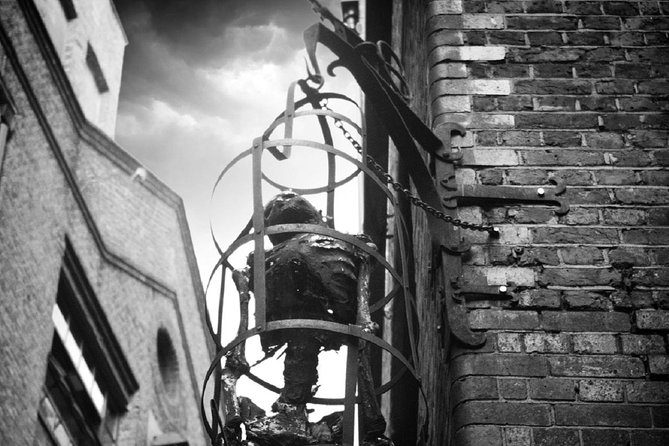 London Bridge Ghost Walking Tour - Price and time: is $21.99 a good value?
