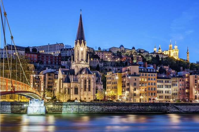 Lyon Ghost Hunt: Follow the Shadows Exploration Game - Lyon Ghost Hunt Basics: app quest, not a traditional guided tour