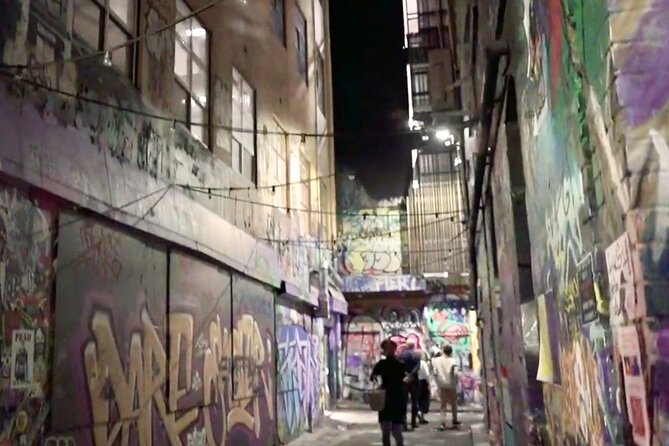Melbourne Ghost Tour - Guides Make It (Timea, Julie, Linda, Charlotte)