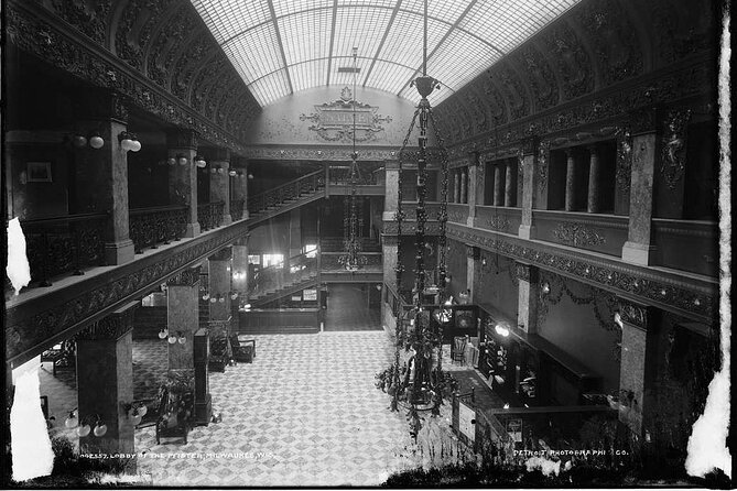 Milwaukee Downtown Ghost Tour - The Shadow of City Hall - The Pfister Hotel: famous guests, baseball anecdotes, and why it feels different