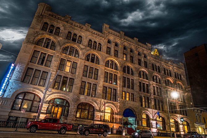 Milwaukee Morbid Mirrorlight Ghost Tours - Guides: The Real Secret Sauce (and the Main Thing to Watch)