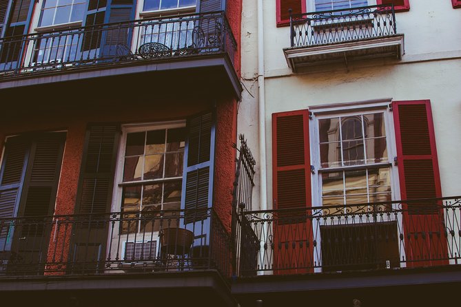 New Orleans Ghost Tour: Go Inside a Haunted Location - The guides: what makes people rave (and what to watch for)