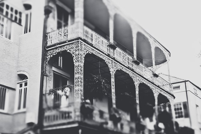 New Orleans Ghost Tour: Go Inside a Haunted Location - Walking pace, timing, and how to keep the night comfortable