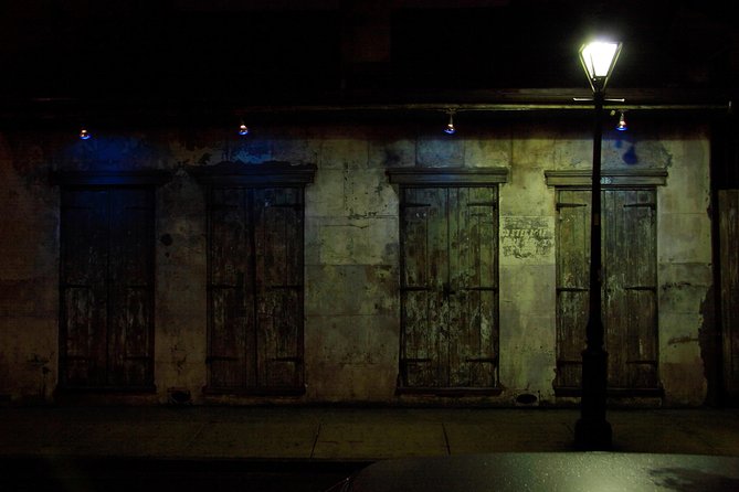 New Orleans Haunted Ghost Tour - Jackson Square: where the spooky stories have an easy route