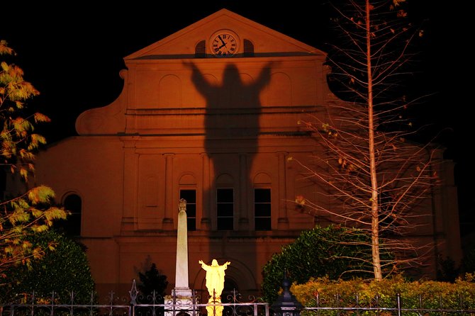 New Orleans Haunted History Ghost Tour - What the haunted bar stop and paranormal moments are really like