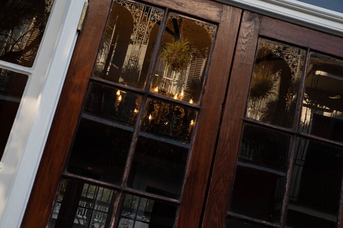 New Orleans Spirits & Spells: Witchcraft, Voodoo, and Ghost Tour - Jackson Square area and Muriel’s ghost: the city’s comedy of fear