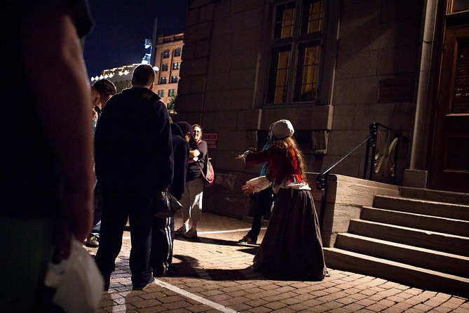 Old Montreal Ghost Walking Tour - After the Tour: How to Use the 8 pm–Late Timing