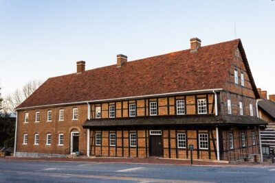 Old Salem's Ghost Self Guided Outside Walking Tour - How the app-led storytelling works in real life