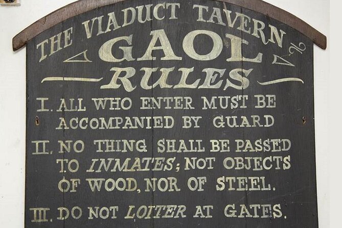 Paranormal ActivityTour in Old London - The gin palace twist: when the spirits aren’t supernatural