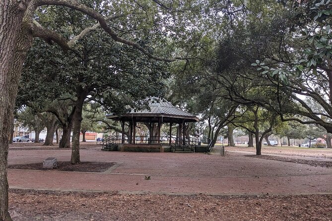 Pensacola Most Haunted Ghost Tour & Scavenger Hunt - Pensacola Museum of Art: a quick look with extra admission