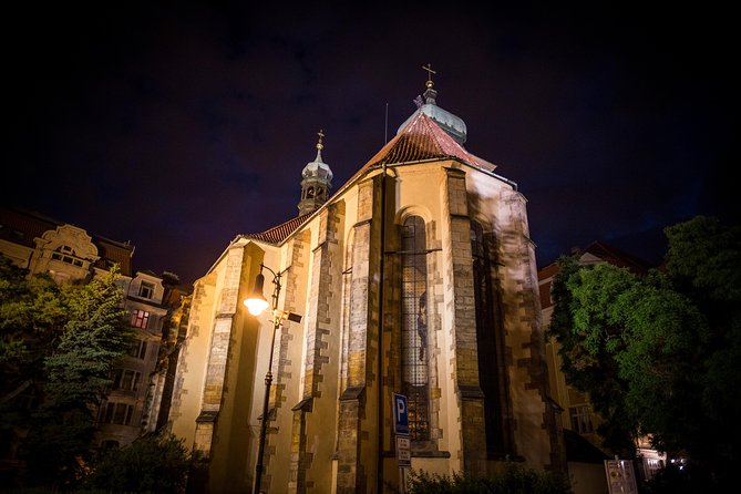 Prague Ghost and Legend of Old Town Walking Tour - Practical tips so the tour is enjoyable, not frustrating