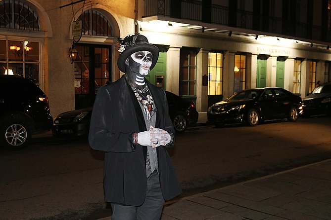 Private Ghost, Voodoo and Vampire Tour - Voodoo Authentica: a shopping stop with meaning, not a random detour