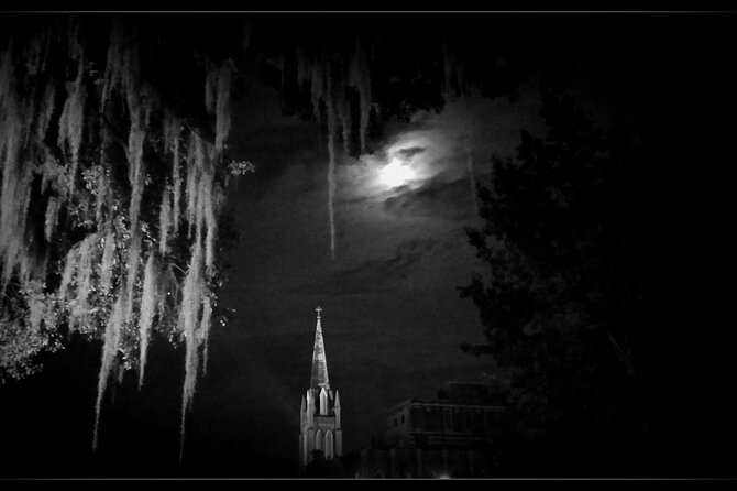 Private Savannah Ghost Walks with The Founder - Eliza Thompson House Area: A Haunted Inn Outside Jones Street