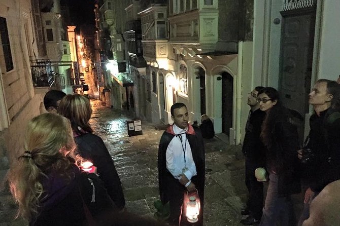 Private Valletta Ghost Walking Tour - Meeting at Victoria Gate: starting in the right place