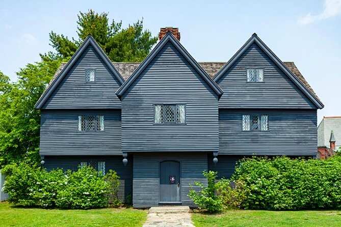 Requiem for Salem Walking Ghost Tour - Meeting point and night-walk basics at 51 Charter St