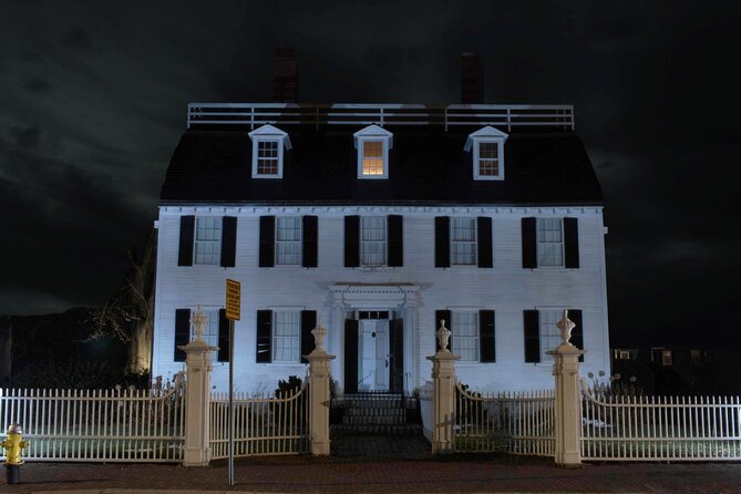 Salem Booze and Brews Haunted Pub Crawl by US Ghost Adventures - East India Square Start Point: How the Night Stays Organized