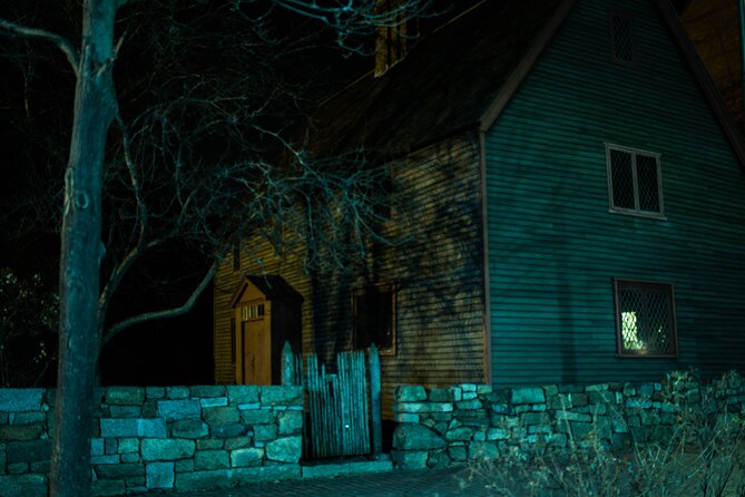 Salem Booze and Brews Haunted Pub Crawl by US Ghost Adventures - Stop 1 at 87 Washington St: The Bar Stories Start With Smashed Glass