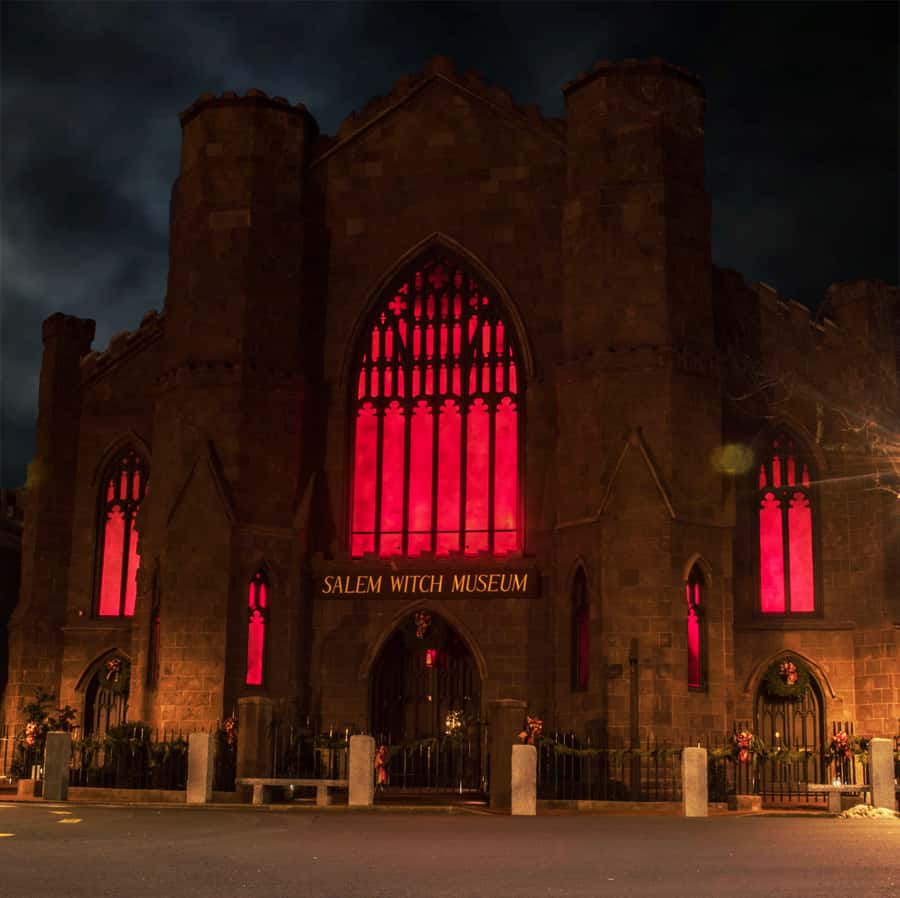 Salem: Ultimate Dead of Night Walking Ghost Tour - What you do during the tour (and what you don’t)